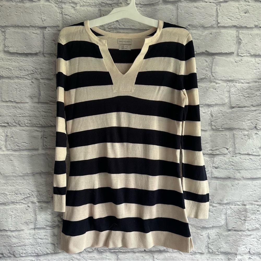 PREOWNED WOMENS VAN HEUSEN STRIPED SWEATER WOMENS XS